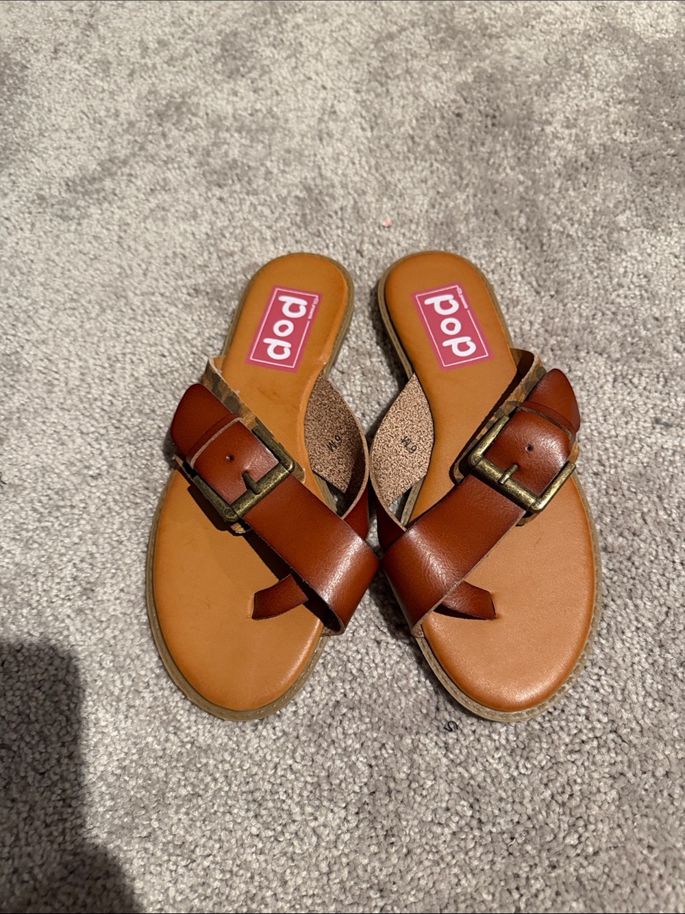 pop Cognac Leather Buckle Toe-Loop Slide Sandals